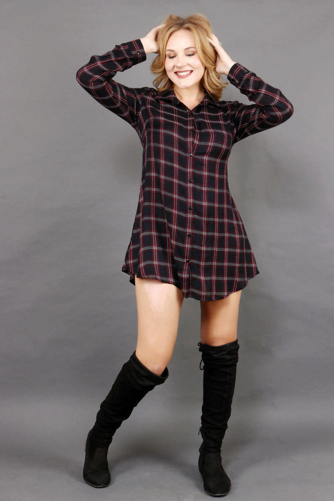 Model wearing Polyester Mini Dress with Pattern type: Checked-4