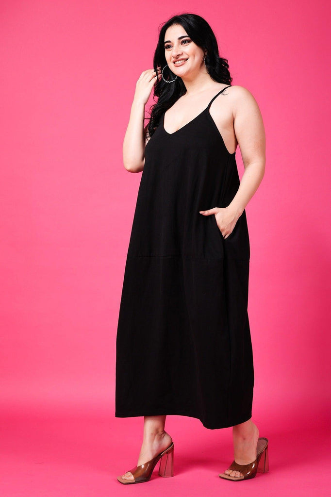 Model wearing Cotton Lycra Maxi Dress with Pattern type: Solid-3