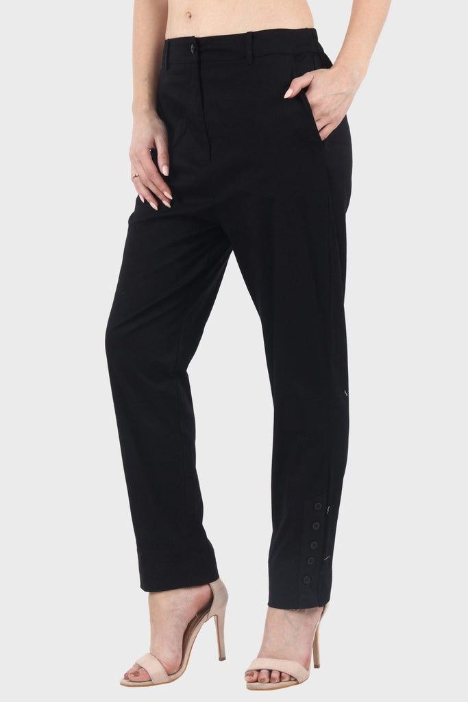 Model wearing Cotton Poplin Pant with Pattern type: Solid-1