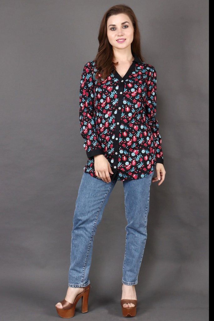 Model wearing Polyster Georgette Shirt with Pattern type: Floral-4