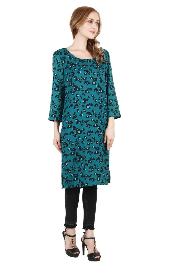 Model wearing Poly Crepe Kurti with Pattern type: Leopard-2