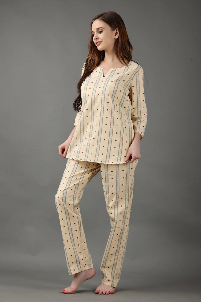 Model wearing Cotton Night Suit Set with Pattern type: Graphic-1