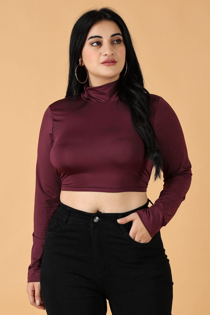 Model wearing Viscose Lycra Crop Top with Pattern type: Solid-10