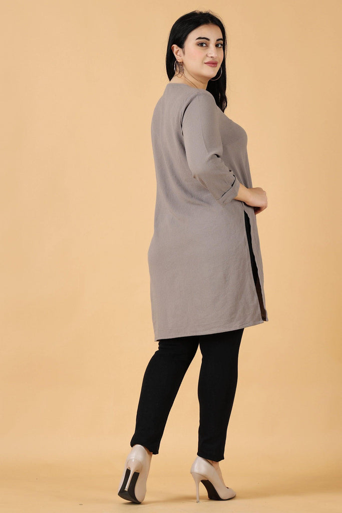 Model wearing Bubble Moss Long Top with Pattern type: Solid-13