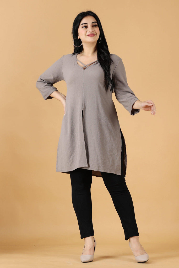 Model wearing Bubble Moss Long Top with Pattern type: Solid-14