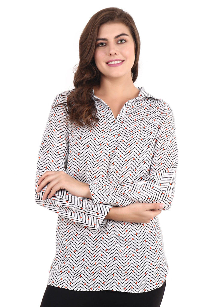 Model wearing Polyester Tunic with Pattern type: Geometric-3