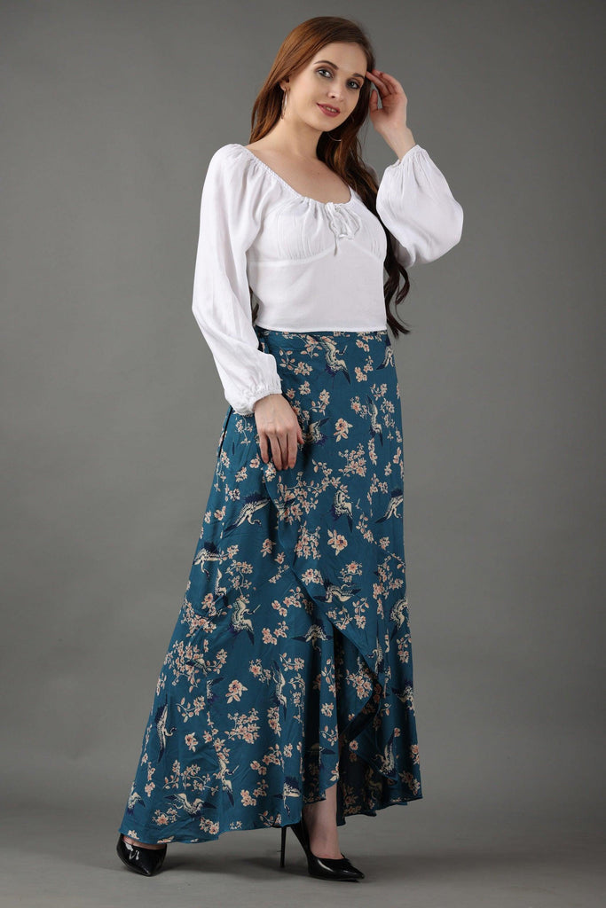 Model wearing Rayon Crop Top with Pattern type: Solid-5