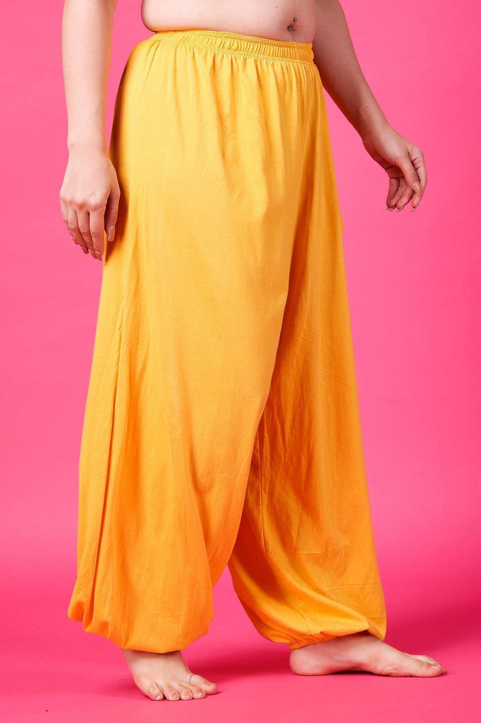 Model wearing Cotton Lycra Harem Pants with Pattern type: Solid-4