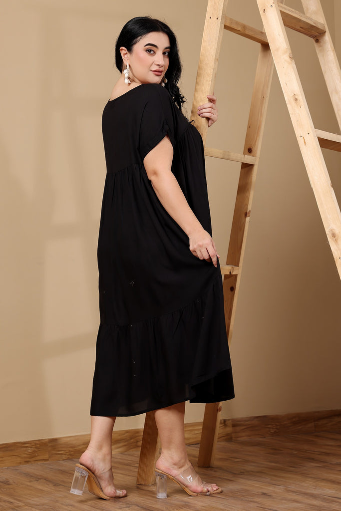 Model wearing Rayon Midi Dress with Pattern type: Solid-11
