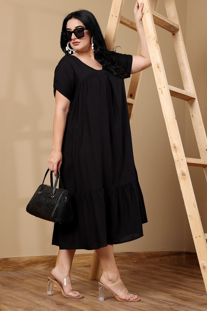 Model wearing Rayon Midi Dress with Pattern type: Solid-12