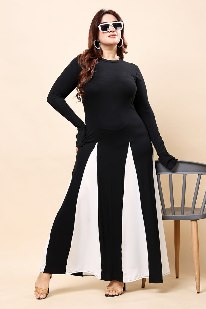 Model wearing Cotton Blended Maxi Dress with Pattern type: Solid-2