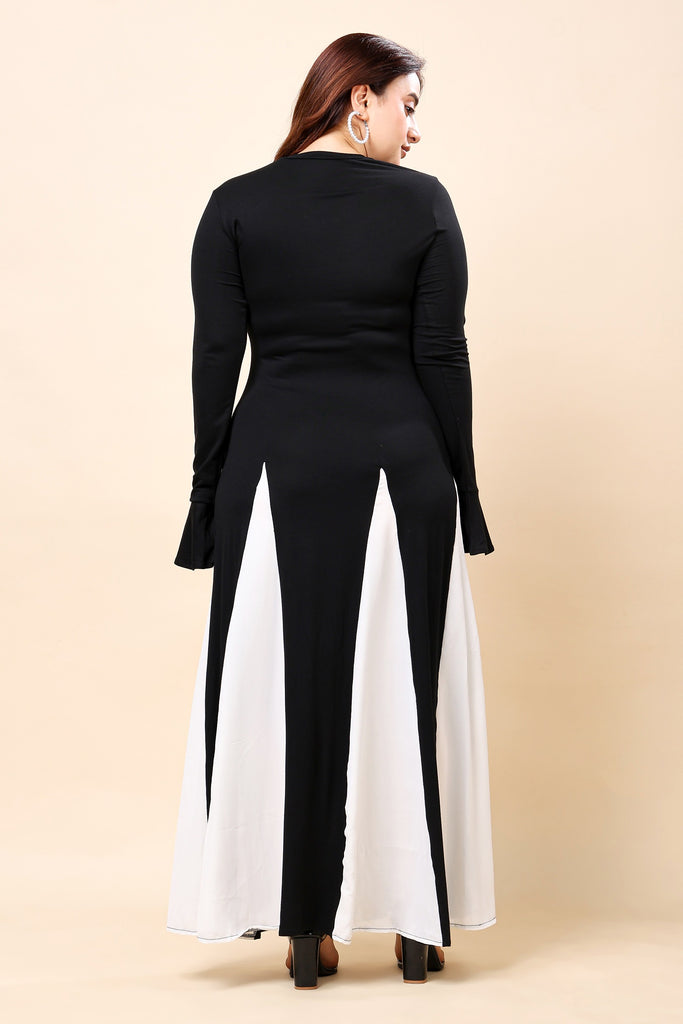 Model wearing Cotton Blended Maxi Dress with Pattern type: Solid-3