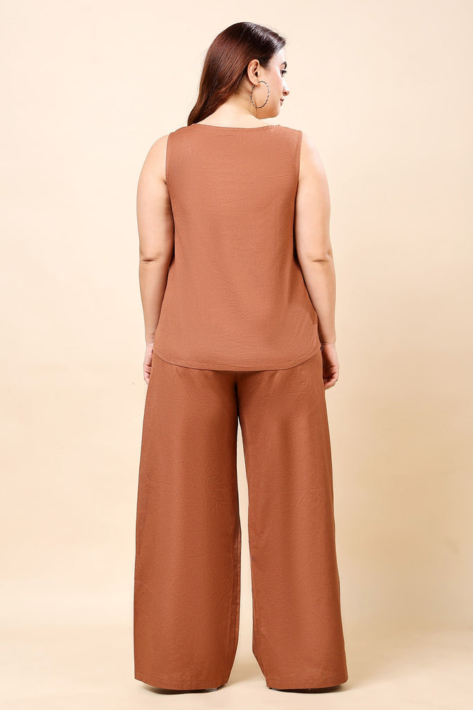 Model wearing Linen Co-ord Set with Pattern type: Solid-5