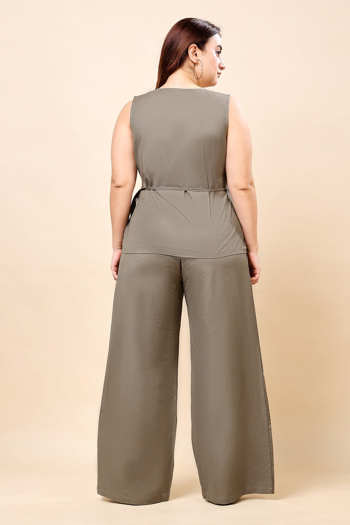 Model wearing Linen Top with Pattern type: Solid-1