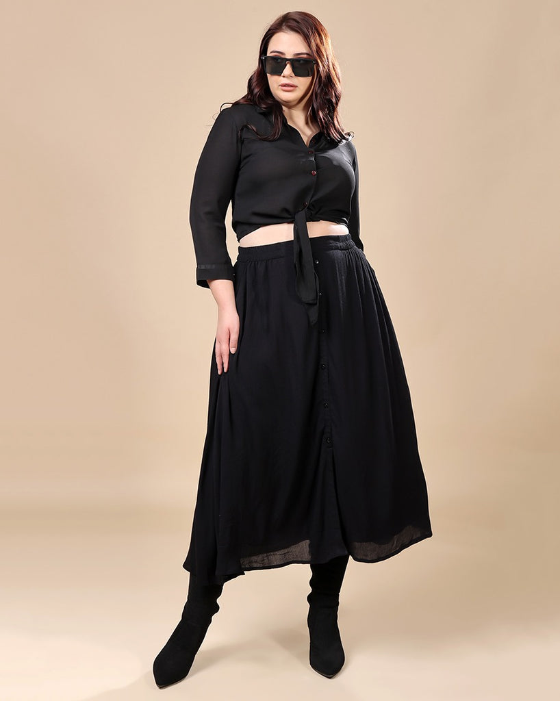 Model wearing Viscose Crepe Long Skirt with Pattern type: Solid-2