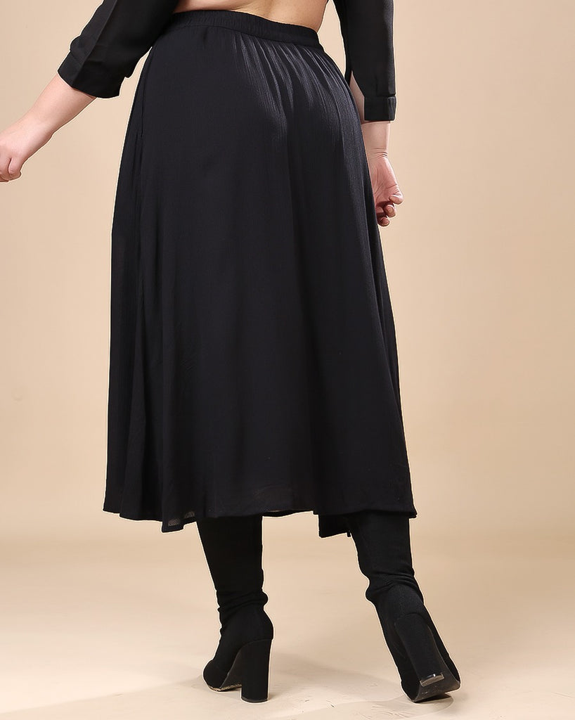 Model wearing Viscose Crepe Long Skirt with Pattern type: Solid-6