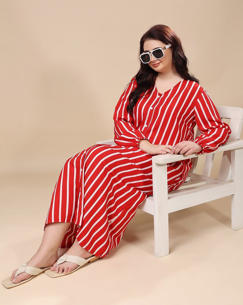 Model wearing Polyester Long Night Dress with Pattern type: Striped-5