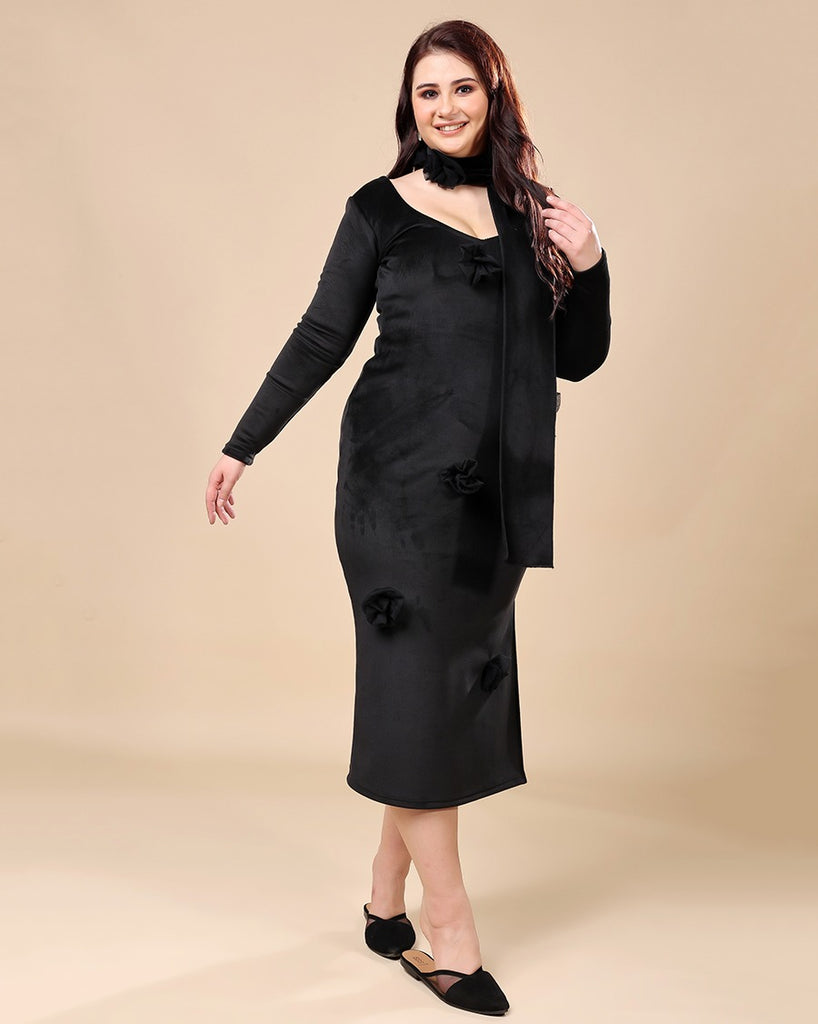 Model wearing Variegated rib Midi Dress with Pattern type: Solid-3