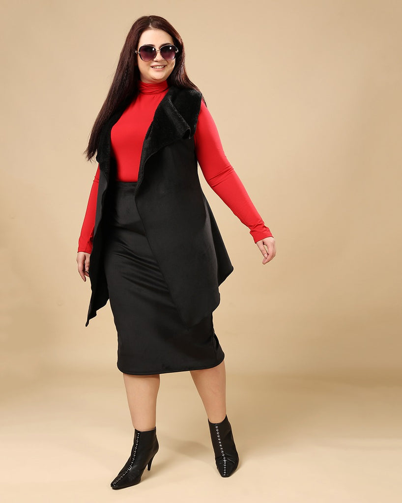 Model wearing Feather Velvet Cover with Pattern type: Solid-6