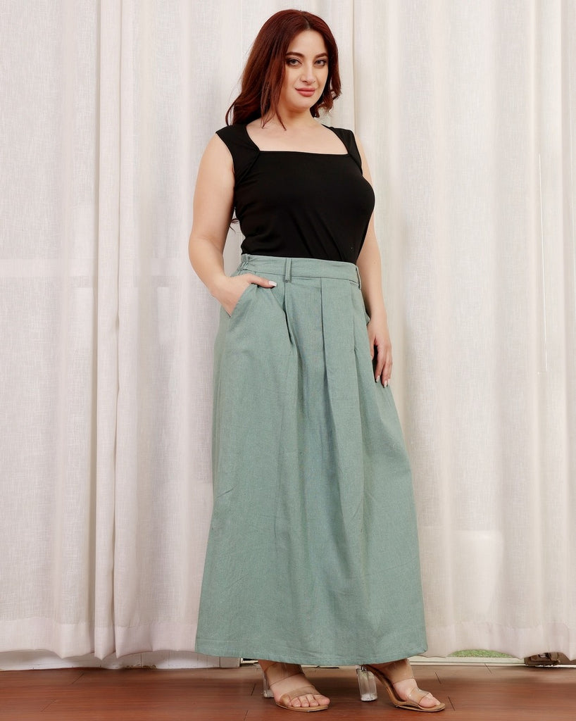 Model wearing Linen Maxi Skirt with Pattern type: Solid-10