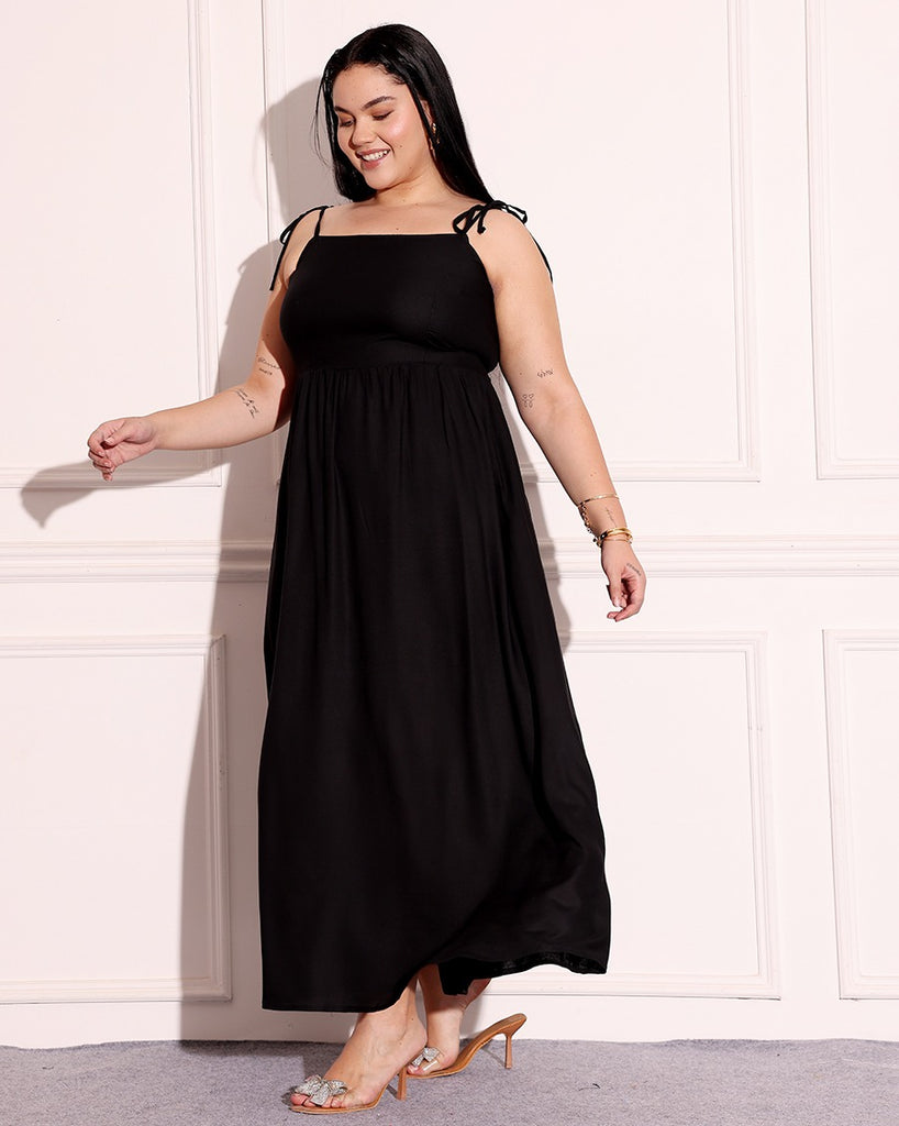 Model wearing Rayon Maxi Dress with Pattern type: Solid-3