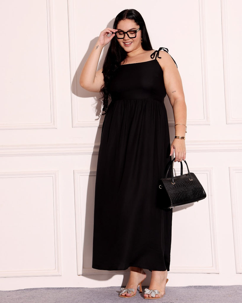 Model wearing Rayon Maxi Dress with Pattern type: Solid-5