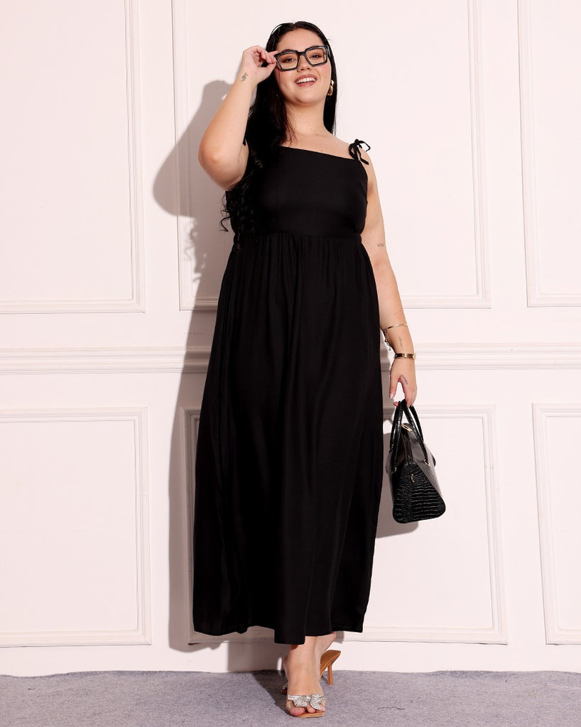 Model wearing Rayon Maxi Dress with Pattern type: Solid-6