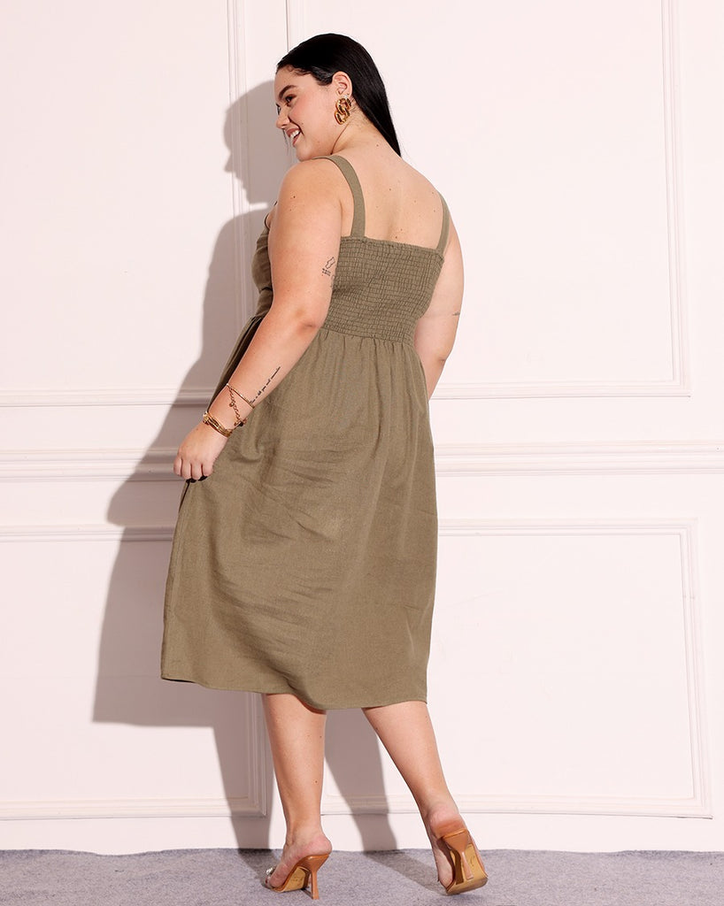 Model wearing Linen Midi Dress with Pattern type: Solid-7