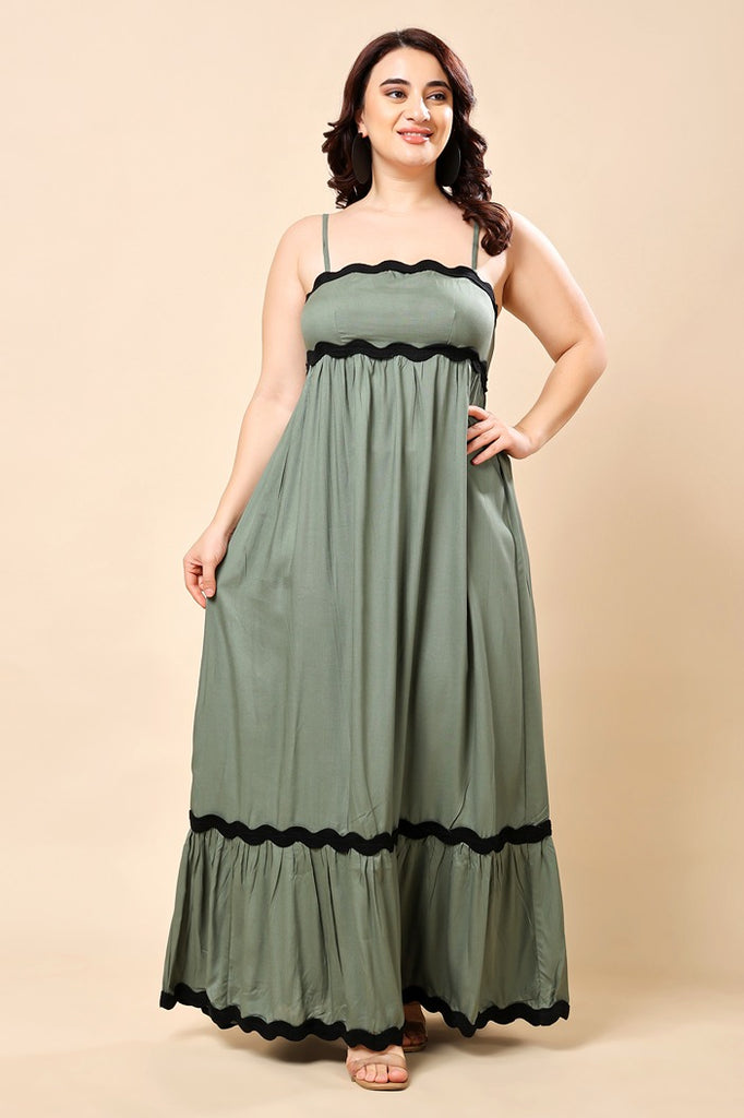 Model wearing Rayon Maxi Dress with Pattern type: Solid-9