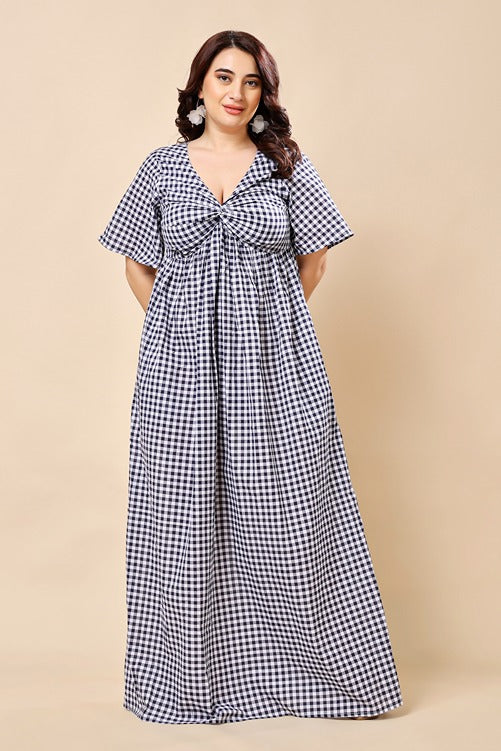 Model wearing Cotton Maxi Dress with Pattern type: Checked-1
