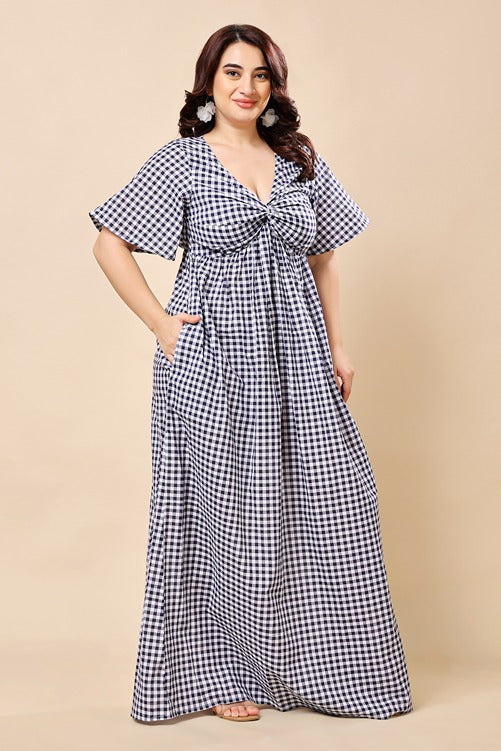 Model wearing Cotton Maxi Dress with Pattern type: Checked-2