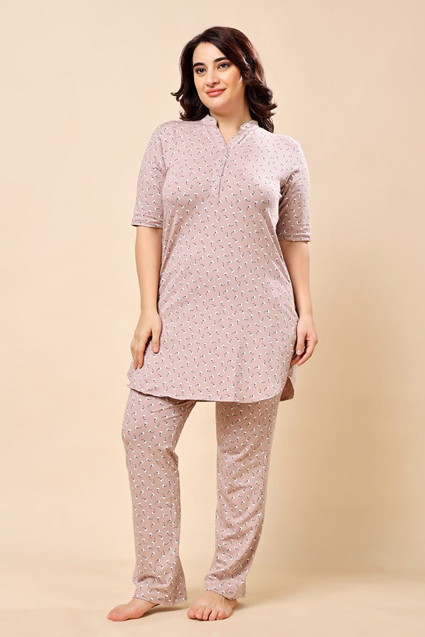 Model wearing Cotton Lycra Night Suit Set with Pattern type: Floral-6
