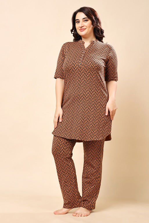 Model wearing Cotton Lycra Night Suit Set with Pattern type: Geometric -3