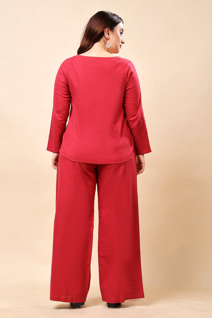 Model wearing Linen Top with Pattern type: Solid-26