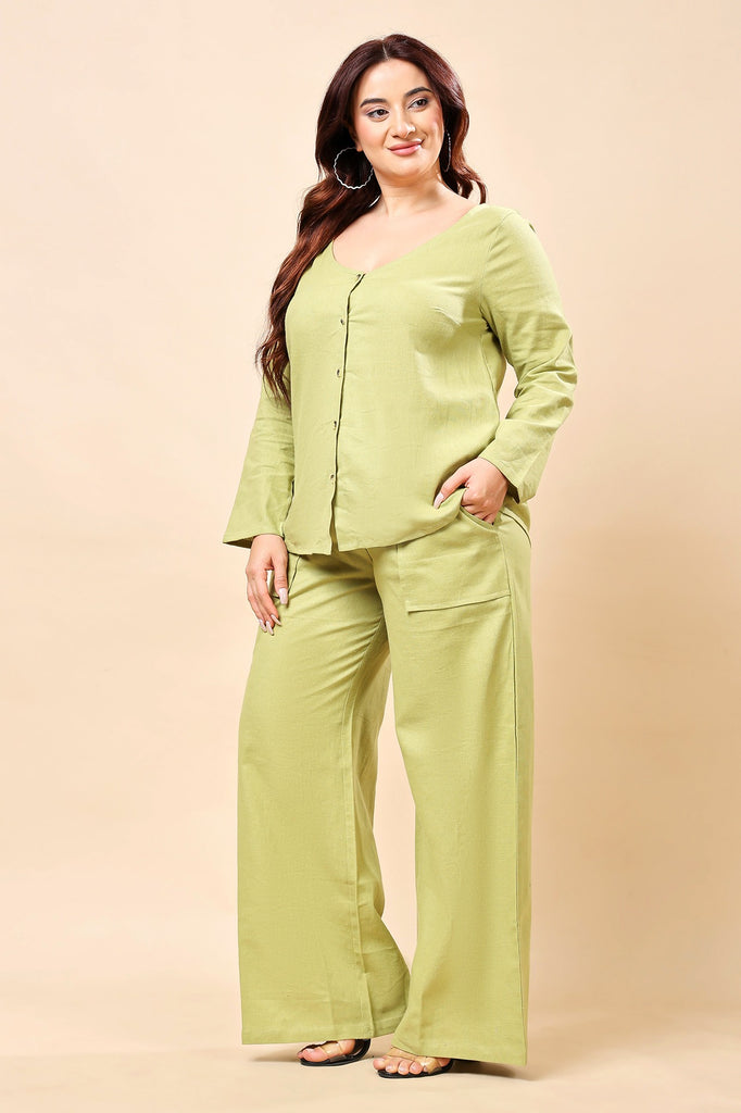 Model wearing Linen Top with Pattern type: Solid-46