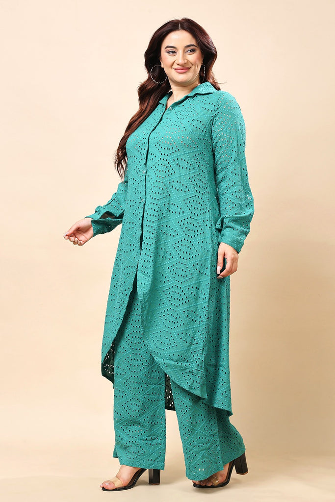 Model wearing Cotton Co-ord Set with Pattern type: Solid-5