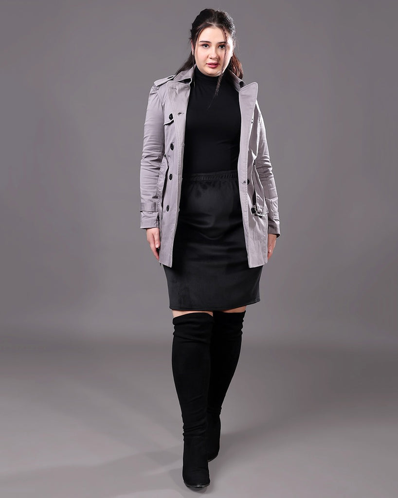 Model wearing Cotton Poplin Overcoat with Pattern type: Solid-2