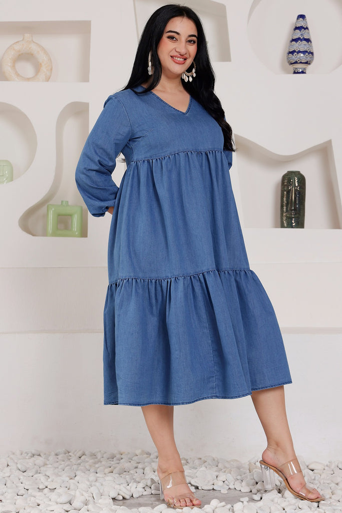 Model wearing Denim Midi Dress with Pattern type: Solid-2