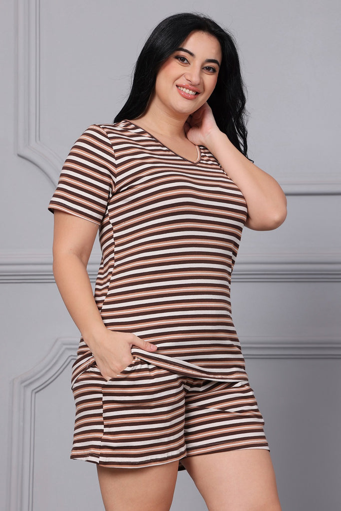 Model wearing Cotton Lycra Night Suit Set with Pattern type: Striped-3