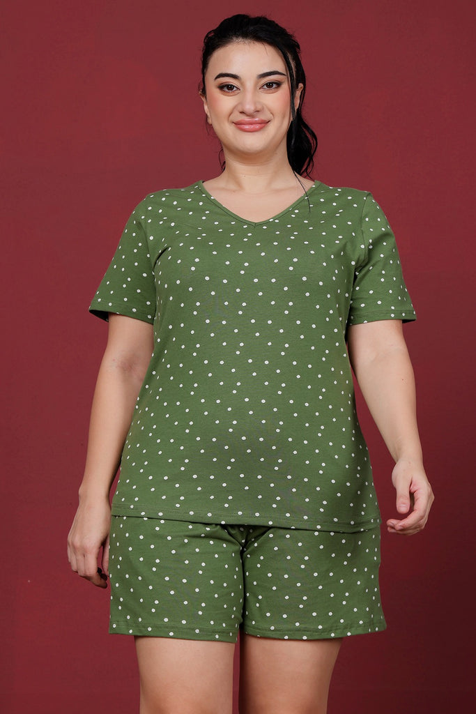 Model wearing Cotton Lycra Night Suit Set with Pattern type: Polka Dots-2