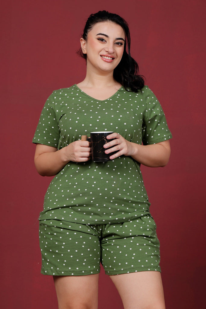 Model wearing Cotton Lycra Night Suit Set with Pattern type: Polka Dots-6