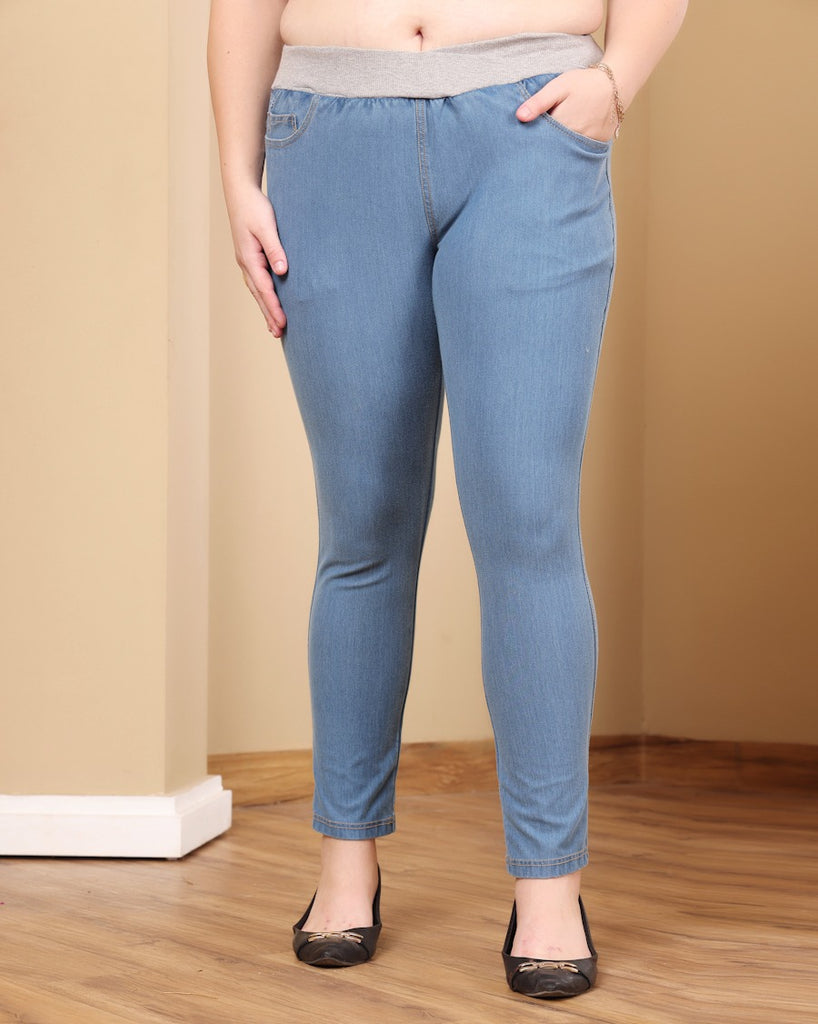 Model wearing Denim Jeans with Pattern type: Solid-1