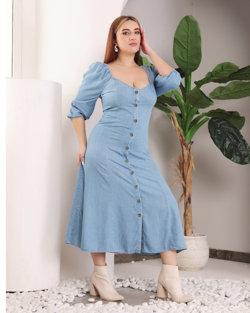 Model wearing Denim Midi Dress with Pattern type: Solid-4