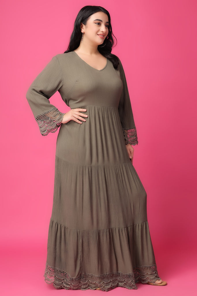Model wearing Viscose Crepe Maxi Dress with Pattern type: Solid-40