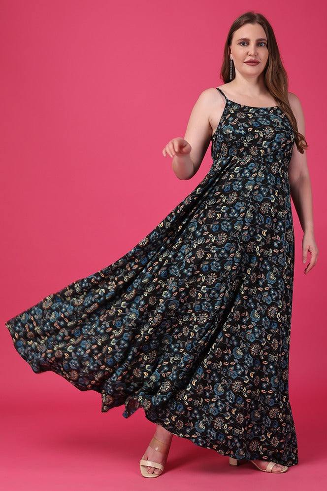 Model wearing Polyester Maxi Dress with Pattern type: Floral-4