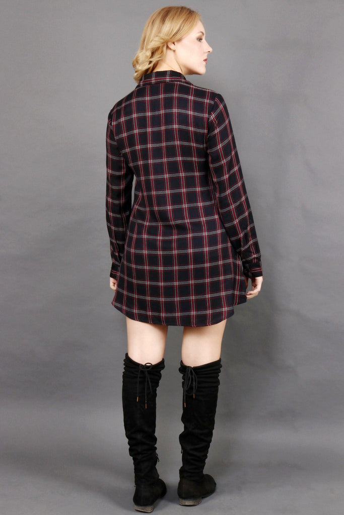 Model wearing Polyester Mini Dress with Pattern type: Checked-5