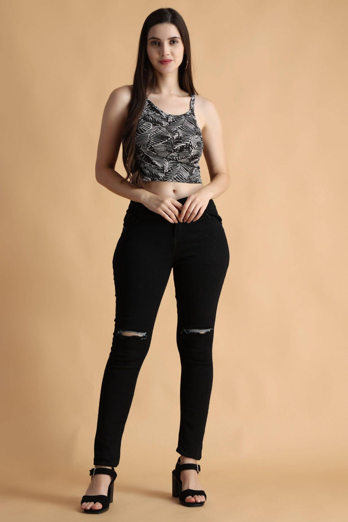 Model wearing Polyester Elastane Crop Top with Pattern type: Abstract -5