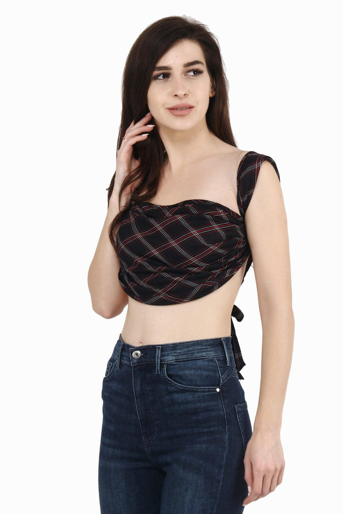 Model wearing Polyester Crop Top with Pattern type: Checked-7
