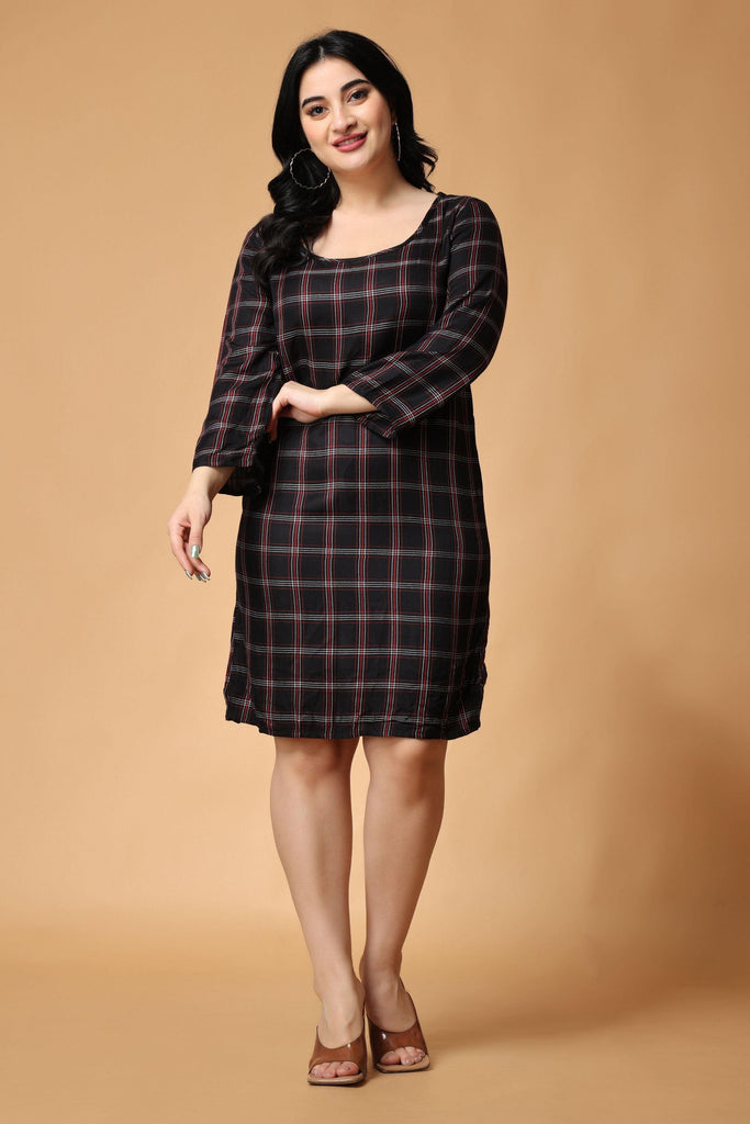 Model wearing Cotton Mini Dress with Pattern type: Checked-3