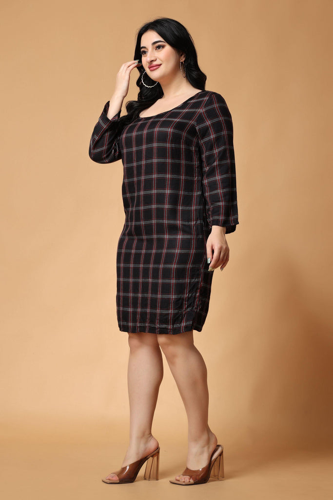 Model wearing Cotton Mini Dress with Pattern type: Checked-4